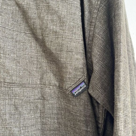 Patagonia textured long sleeve button down sz Xl - Picture 4 of 6